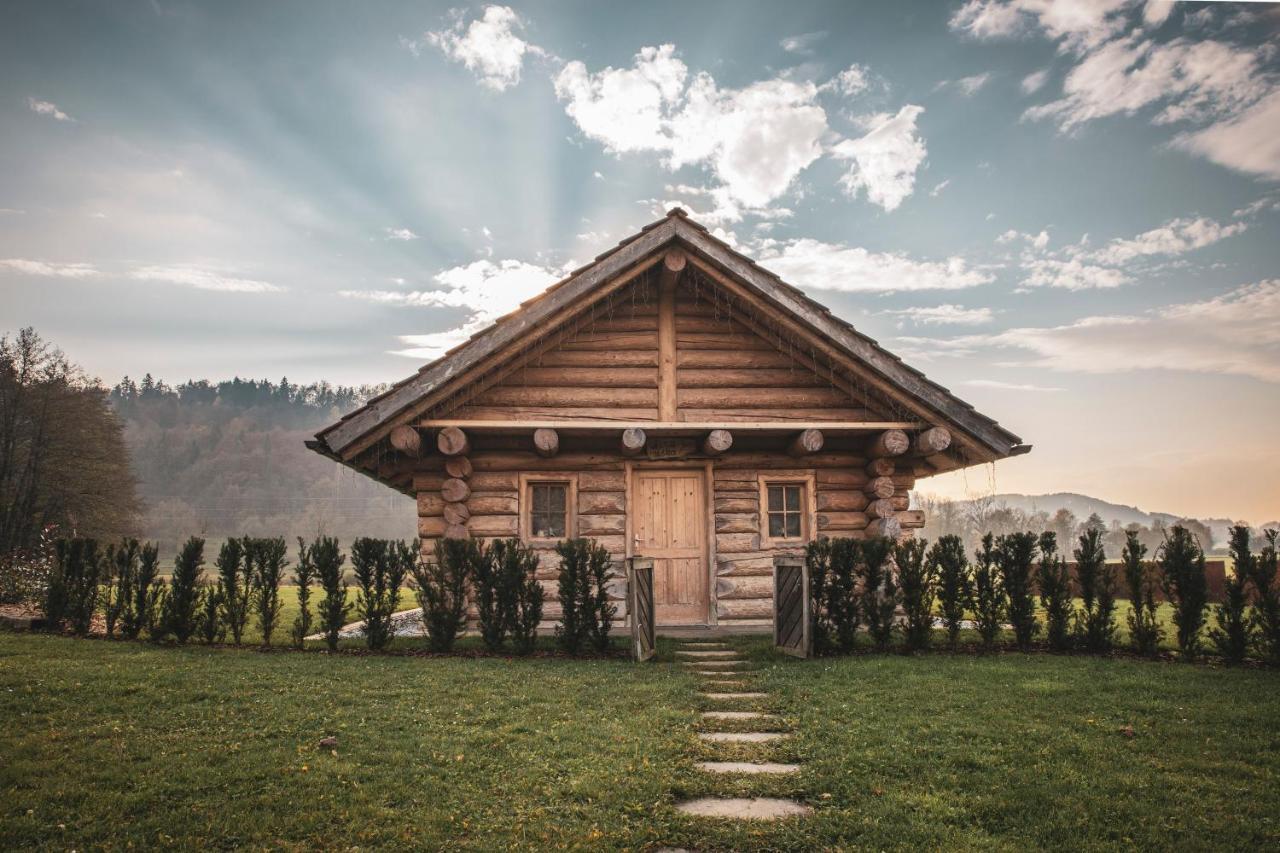 Vila Hiska Ulala Dob Exteriér fotografie